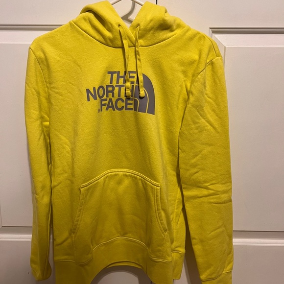 The North Face Womens hoodie in Medium - Picture 1 of 3